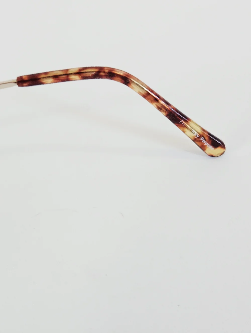 Vintage Minimalist Gold Metal Frame Tortoise Shell Oval Black Tint Sunglasses